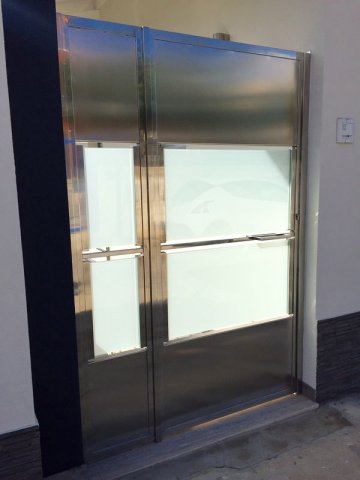 infissi_porte_inox_03_14nov